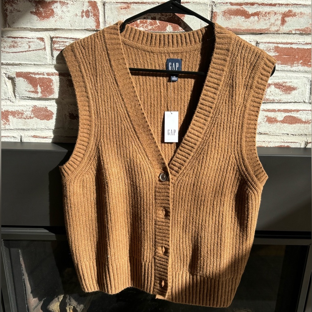 NWT Gap sweater vest